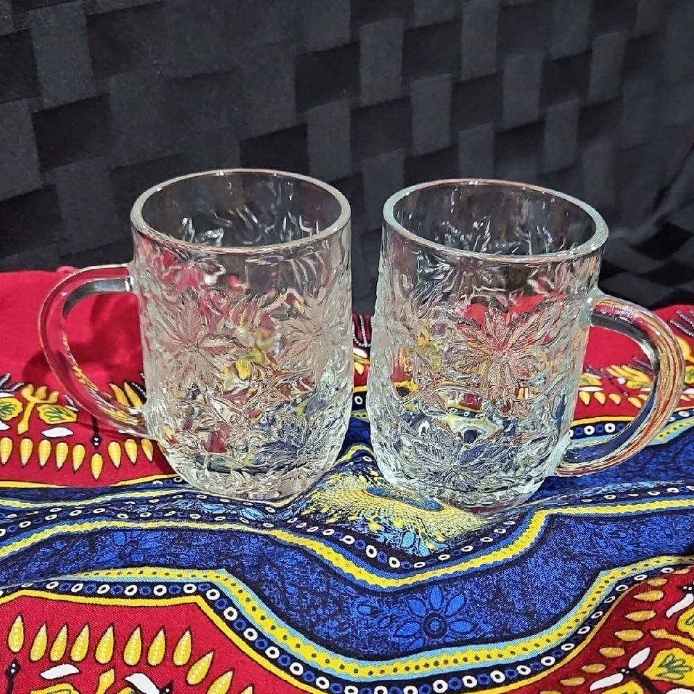 Vintage Princess House Fantasia Crystal Glass Poinsettia Mugs - Set of 2 (#3)